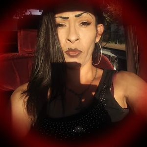 Meet your Posher, Crystal